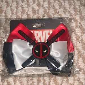 Deadpool Bow Clip